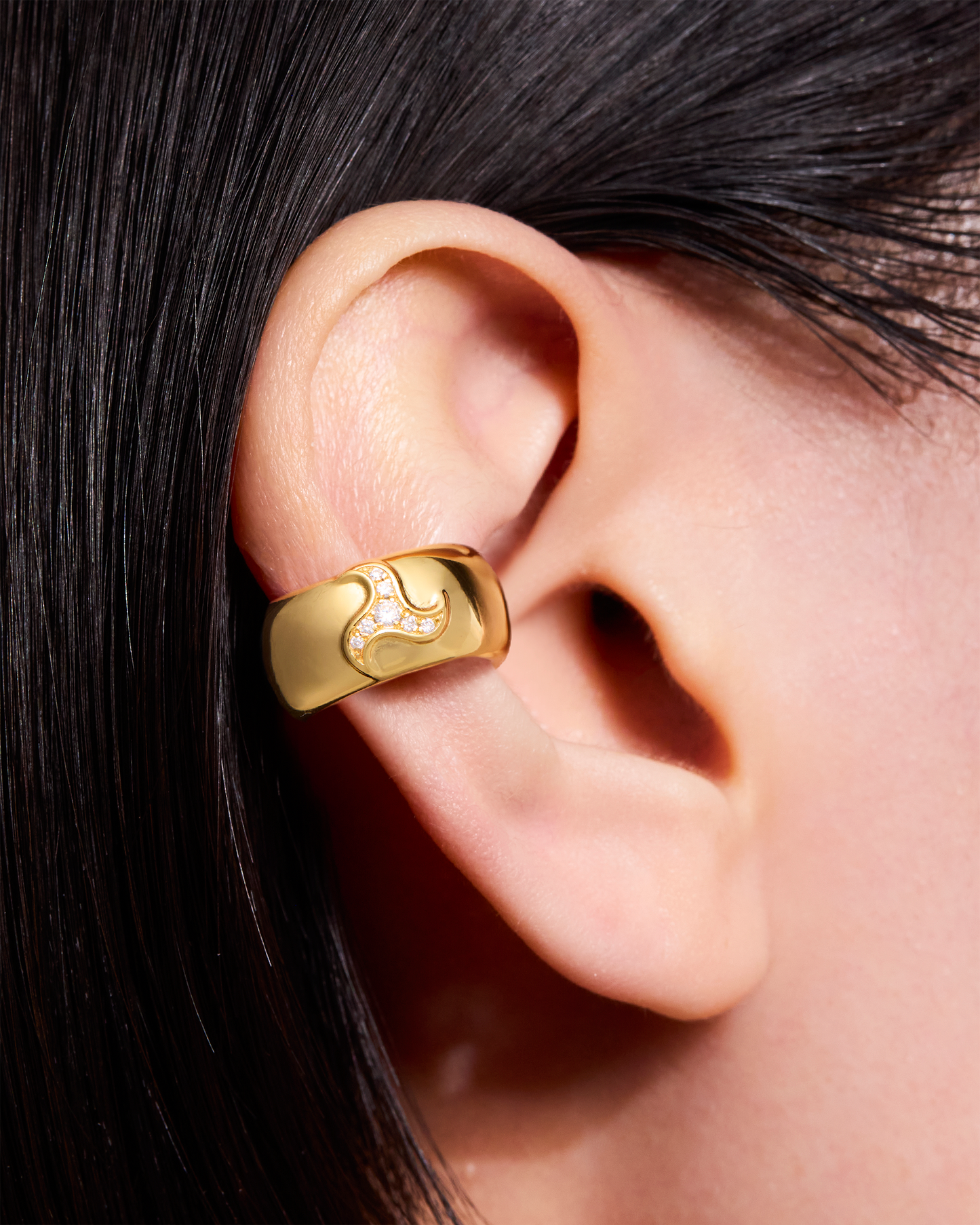 Wheel Of Joy Ear Cuff Gold