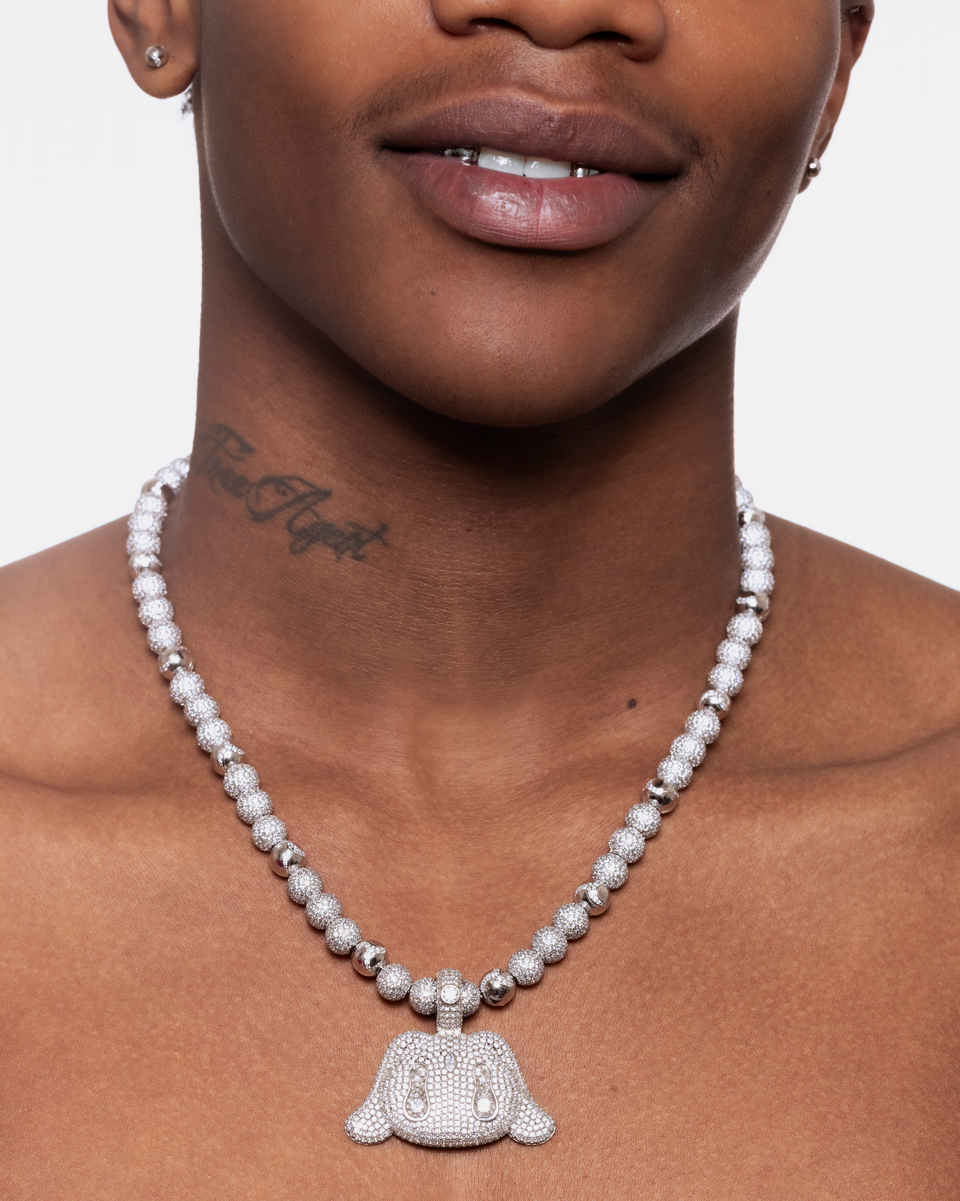 Drip_Dragon_Necklace_white_Large_model1_2