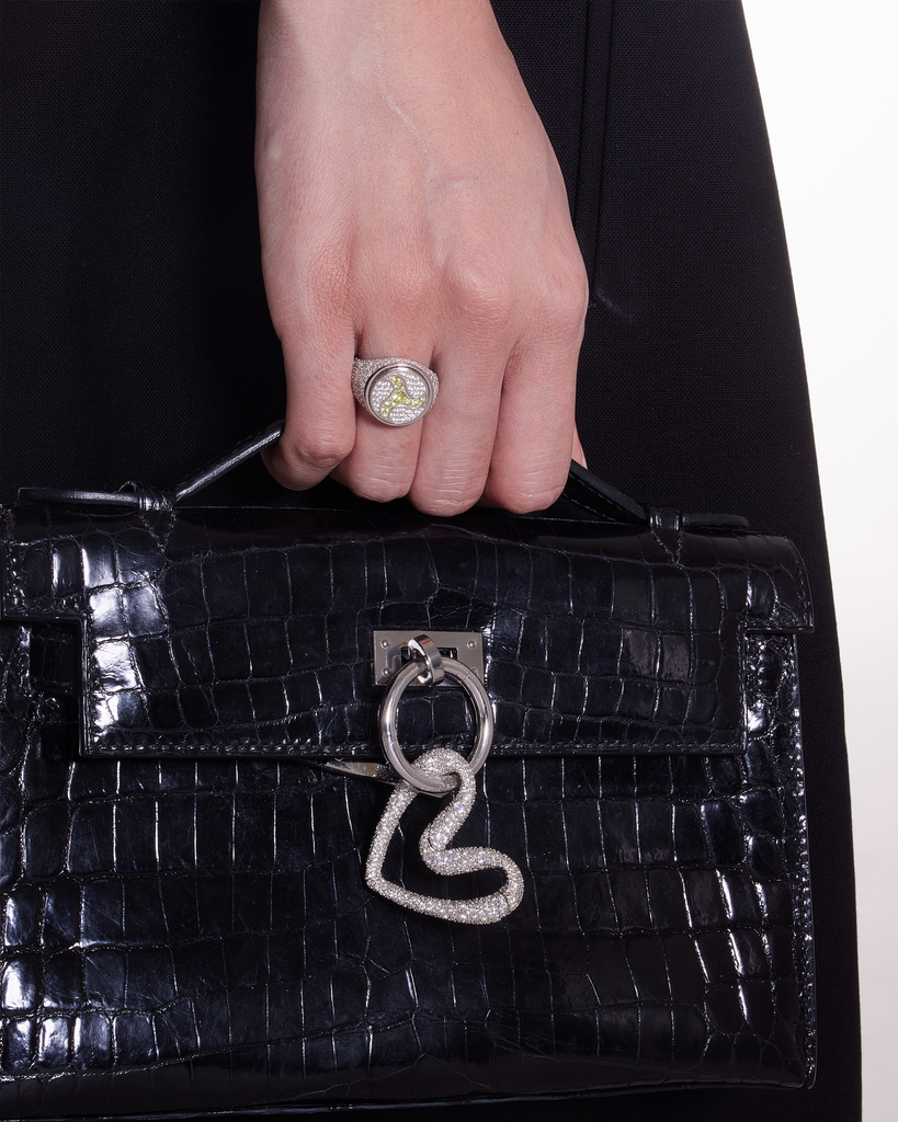 Drip_Heart_Temple_Clasp_White_Small_model2 _1