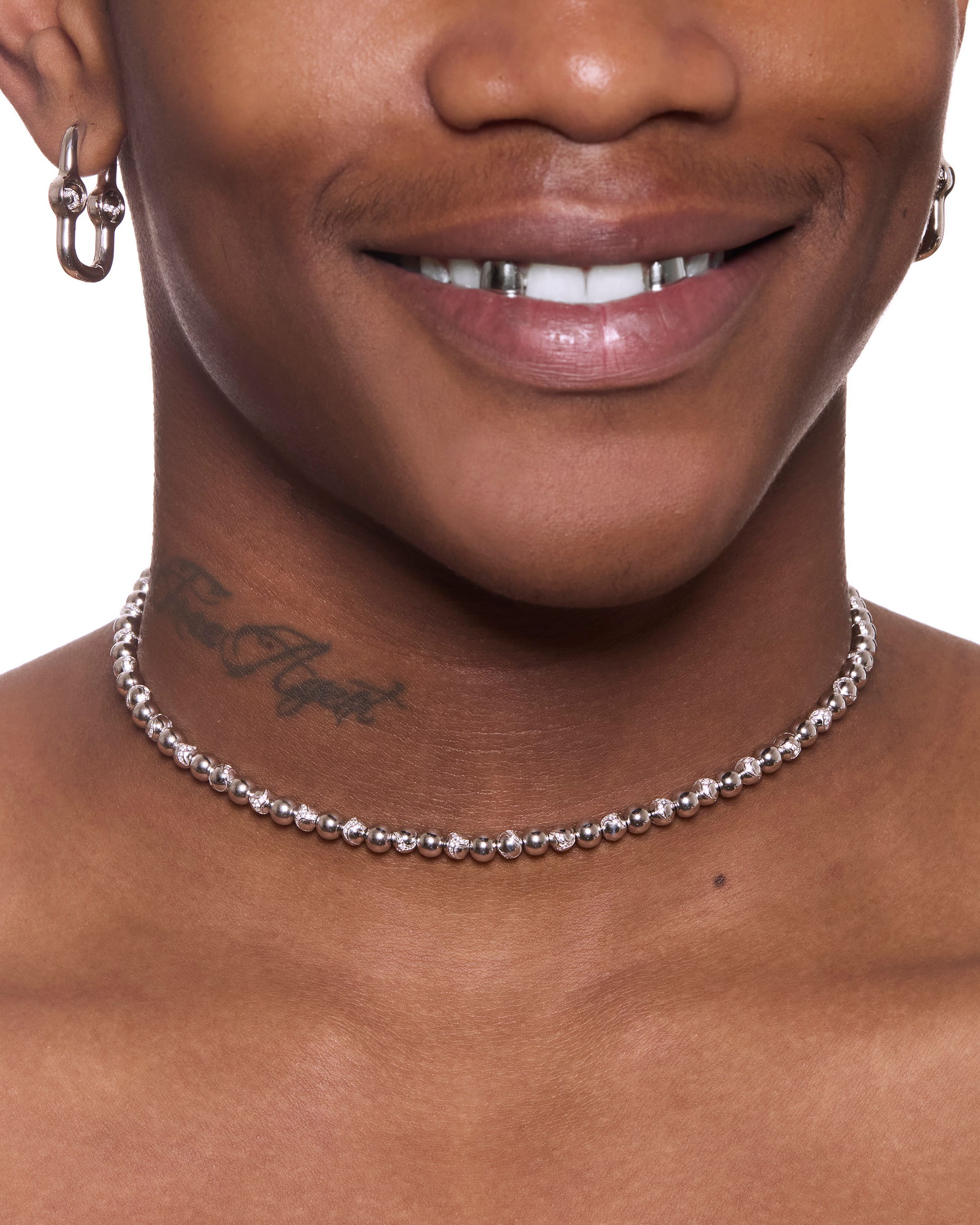 Silver_Dragon_Necklace_small_model1__2